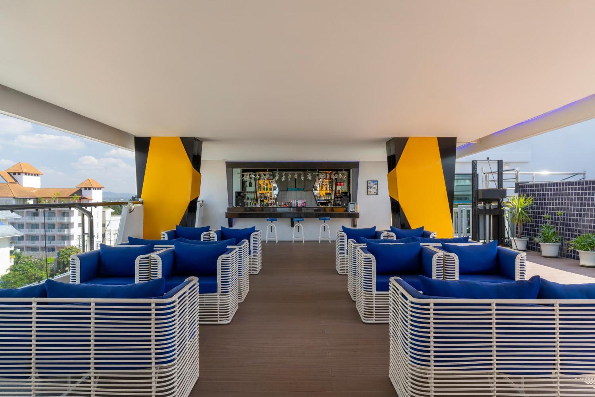 Blue Boat Hotel Jc Паттайя Экстерьер фото